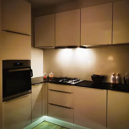 Easyescape - Rene M 200m Het *