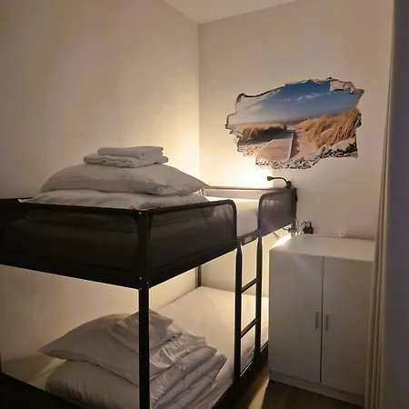 Easyescape - Rene M 200m Het アパート